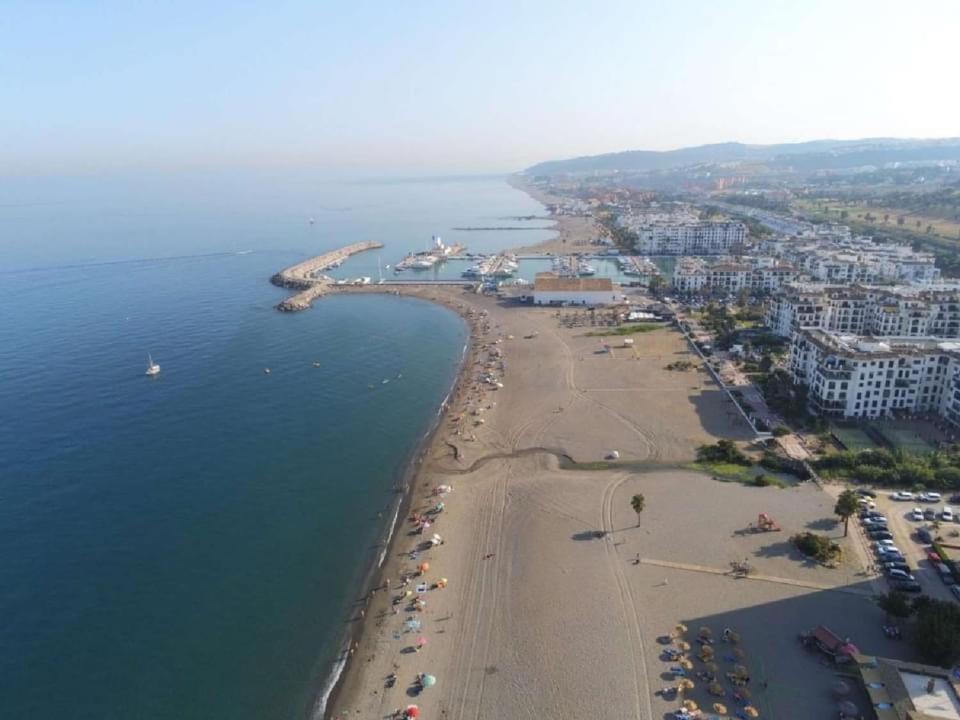 Personal Y Coqueto En Primerisima Linea De Playa, En La Costa Del Sol. Puerto De La Duquesa Castillo de Sabinillas Екстер'єр фото