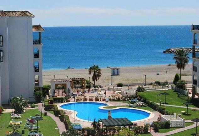 Personal Y Coqueto En Primerisima Linea De Playa, En La Costa Del Sol. Puerto De La Duquesa Castillo de Sabinillas Екстер'єр фото