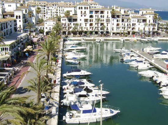Personal Y Coqueto En Primerisima Linea De Playa, En La Costa Del Sol. Puerto De La Duquesa Castillo de Sabinillas Екстер'єр фото